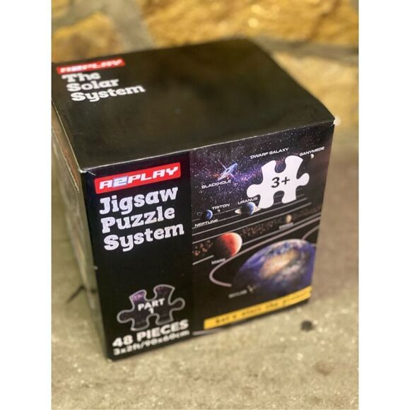 Melissa and Doug Solar System Floor Puzzle set of 2 - Picture 3 of 3